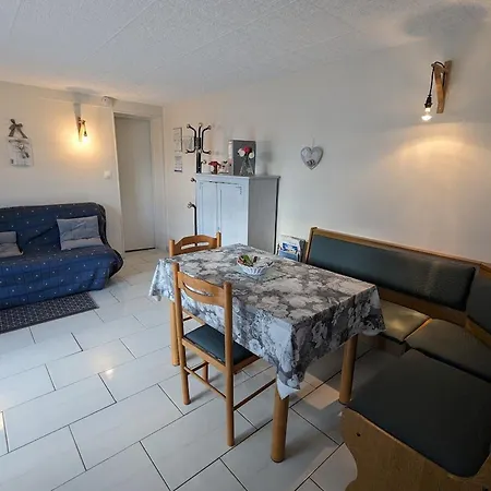 Gospodarstwo wiejskie Ensoleille Ideal Pour Couples - Proche D'epinal Avec Terrasse Et Wifi - Fr-1-589-613 *