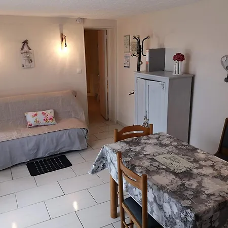 Ensoleille Ideal Pour Couples - Proche D'epinal Avec Terrasse Et Wifi - Fr-1-589-613 Gospodarstwo wiejskie Sercoeur